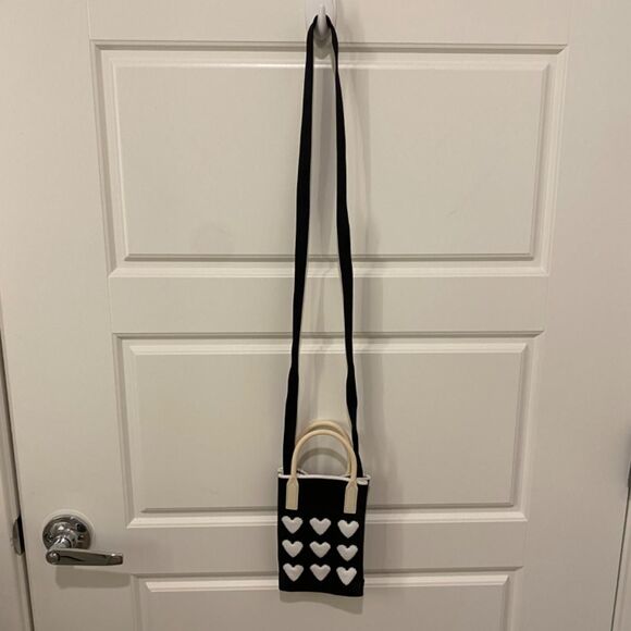 Knitted Mini Open Cross Body Bag/Cell Phone Bag. Hearts Design. Black/White - Picture 4 of 8